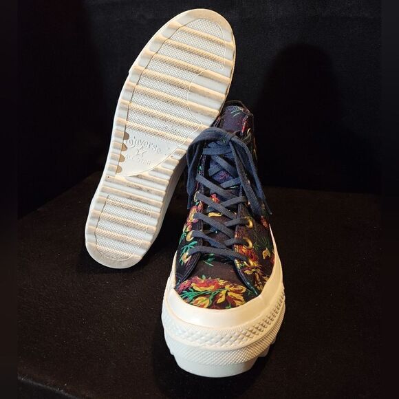 Converse rare women's 8.5  - Picture 5 of 9